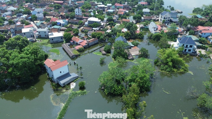 Sở NN&amp;MT Hà Nội cho biết, hiện đang là thời kỳ cao điểm của mùa mưa, bão, lũ năm 2025. Để chủ động phòng, chống và ứng phó kịp thời với mọi tình huống có thể xảy ra, Sở NN&amp;MT đề nghị các cơ quan, đơn vị chủ động, kịp thời triển khai công tác phòng ngừa, ứng phó theo phương châm “bốn tại chỗ”; khắc phục hậu quả và ảnh hưởng sau thiên tai.