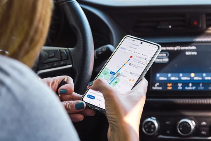 Live Updates giúp người dùng dễ dàng cập nhật thông tin di chuyển từ Google Maps.