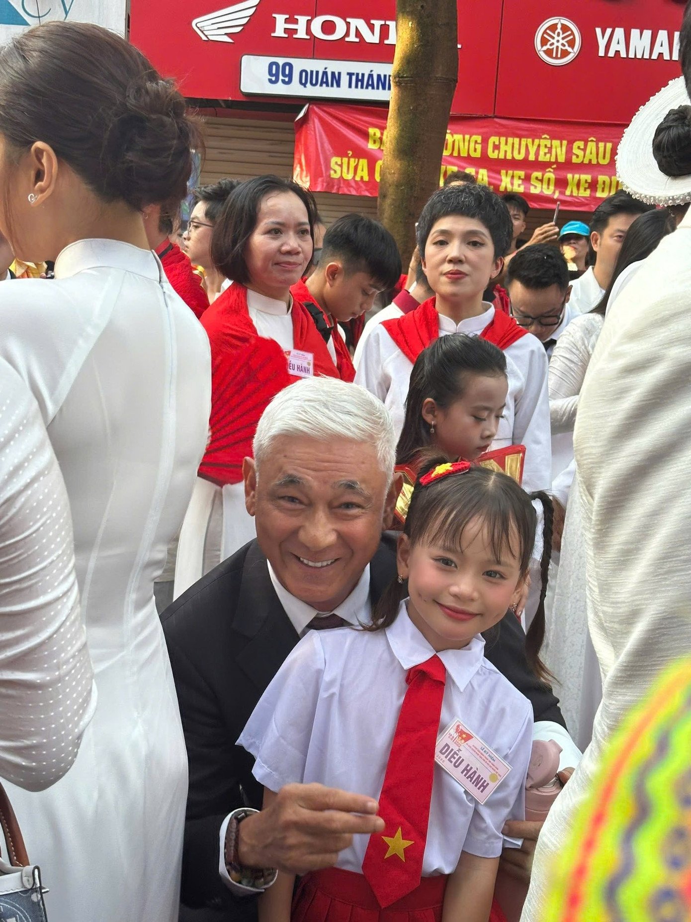 Vệ sĩ của Mỹ Tâm - 1