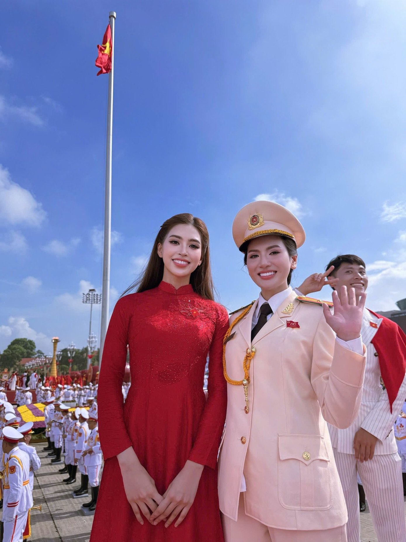 Hà Trúc Linh, Tiểu Vy chia sẻ hậu trường cùng 200 nghệ sĩ đi diễu hành - 18