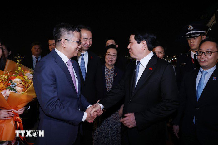 Lễ đón Chủ tịch nước Lương Cường tại sân bay quốc tế ở thủ đô Bắc Kinh. Ảnh: TTXVN