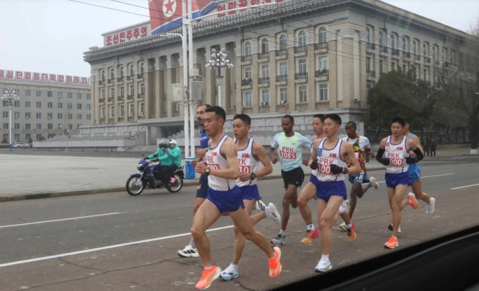 Giải chạy mở cửa cho khách quốc tế ở Bình Nhưỡng. Ảnh: CNN