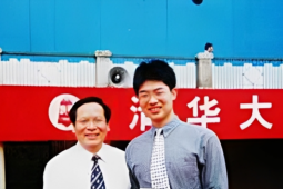 Thần đồng đại học danh giá và bi kịch tuổi thơ bị phụ huynh kiểm soát