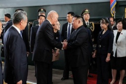 Con gái tháp tùng ông Kim Jong-un tới Trung Quốc