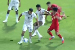 Video bóng đá U23 Indonesia - U23 Lào: Cú sốc ngày ra quân (U23 châu Á)