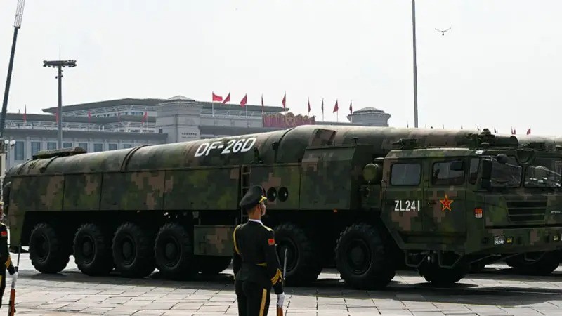 Dàn vũ khí xuất hiện trong lễ duyệt binh của Trung Quốc. Ảnh: AFP