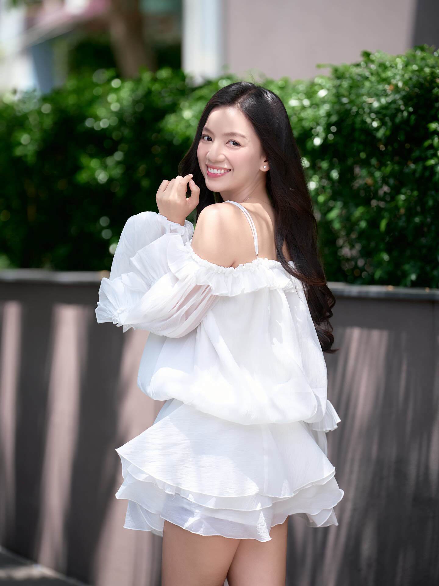 Gặp 'cô lái đò" xinh đẹp trong Mưa Đỏ - 12