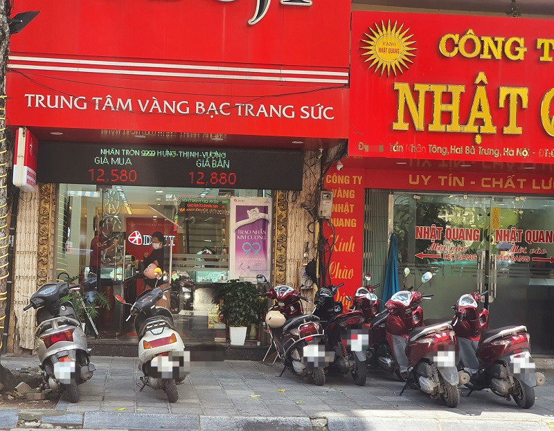 Doji tăng giá vàng nhẫn lên mức 128,8 triệu đồng/lượng.