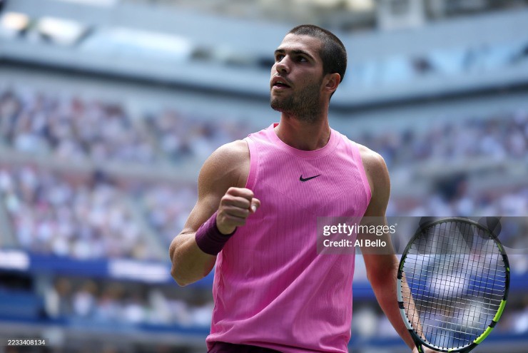 Alcaraz thi đấu ấn tượng