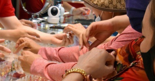 Giá vàng hôm nay 3-9: Tăng mạnh, lập kỷ lục cao...