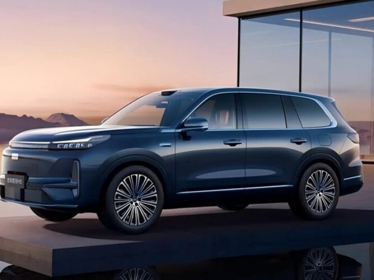 Xe động cơ lai Geely Galaxy M9 có được 40.000 đơn đặt sau 1 ngày mở bán
