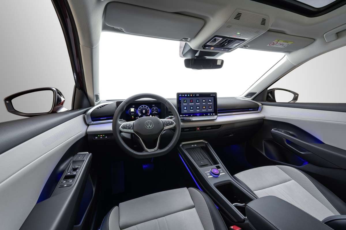 Volkswagen trình làng mẫu xe T-Roc thế hệ mới - 4