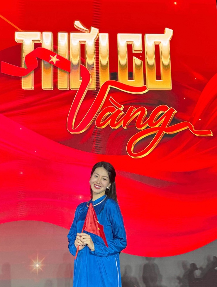 Với phong thái chững chạc cùng lối dẫn mạch lạc, nữ MC góp phần truyền tải trọn vẹn không khí trang nghiêm, tự hào của sự kiện trọng đại này đến hàng triệu khán giả. Trước đó, cô cũng là nữ BTV dẫn các chương trình chào mừng Cách mạng Tháng Tám thành công và Quốc khánh 2/9 như: Thời cơ vàng, Tổ quốc trong tim,...
