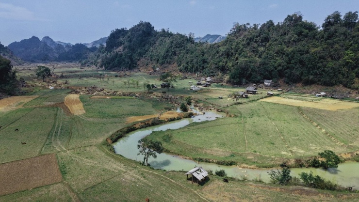 Ảnh Bàn Bình
