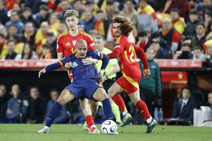 Tây Ban Nha đang bay cao dưới triều đại HLV Luis De La Fuente.