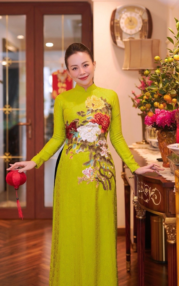 NTK Nguyễn Thơ Thơ. 