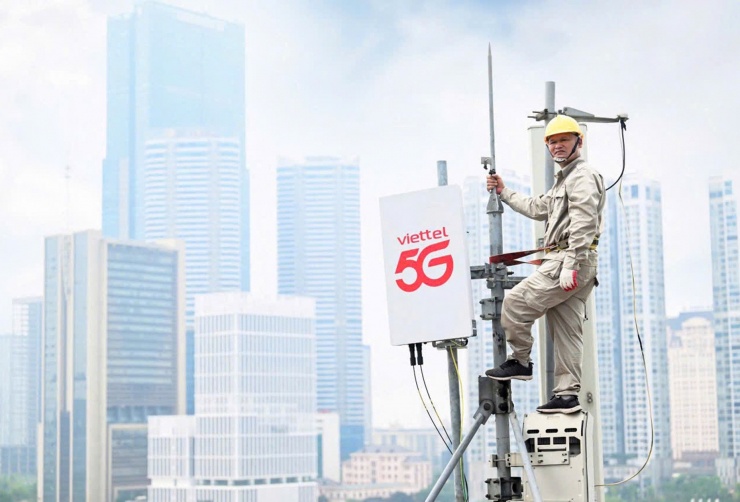 Viettel đặt mục tiêu tạo đột phá trong phát triển thuê bao data và dịch vụ 5G, với mục tiêu hơn 20.000 trạm phát sóng 5G ngay trong năm 2025.&nbsp;