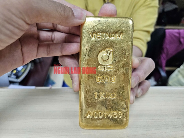 Tối 4-9, giá vàng nhảy vọt lên 139 triệu đồng, chuyên gia nói điều bất ngờ - 1
