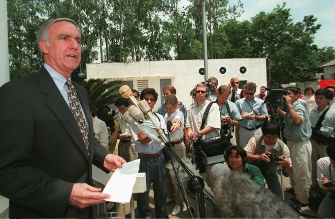 Đại sứ Mỹ Douglas 