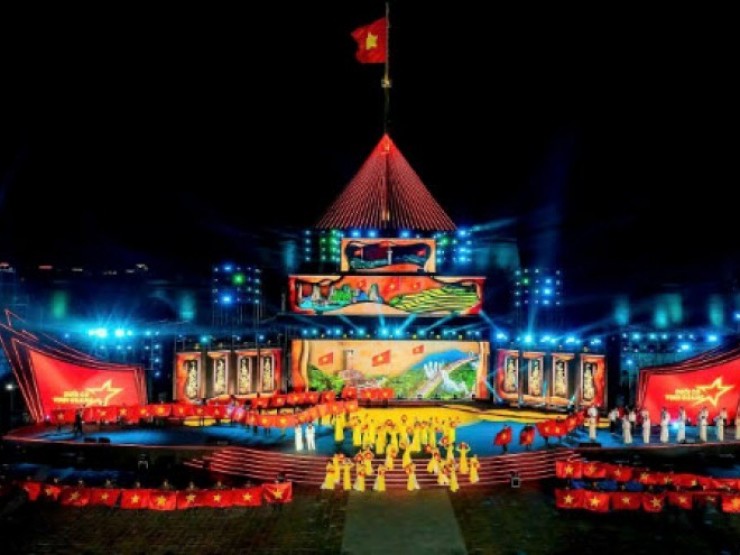 Truyền tình yêu nước cho giới trẻ qua những Concert Quốc gia