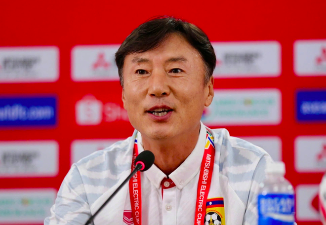 Thầy Hàn 'chê' Indonesia yếu đi trông thấy - 2