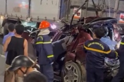 Video hiện trường tai nạn kinh hoàng trên đường nối cao tốc, 3 người mắc kẹt, tài xế tử vong tại chỗ