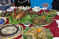 Mâm cỗ Tết tháng 7 âm ở Tây Bắc đầy đặc sản lạ, khách mê nhất một món