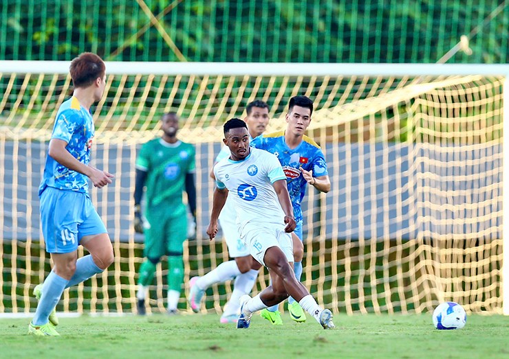 ĐT Việt Nam so tài dàn sao triệu đô của CLB Nam Định, kết quả ra sao? - 8
