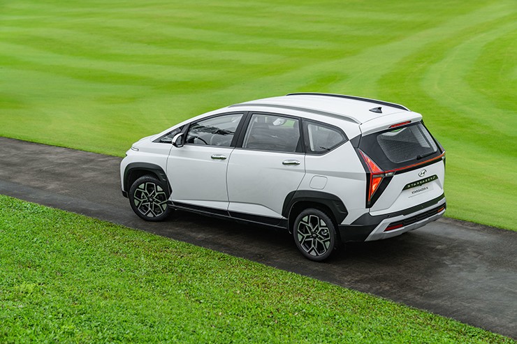 Giá xe Hyundai Stargazer lăn bánh kèm ưu đãi tháng 9/2025 - 9
