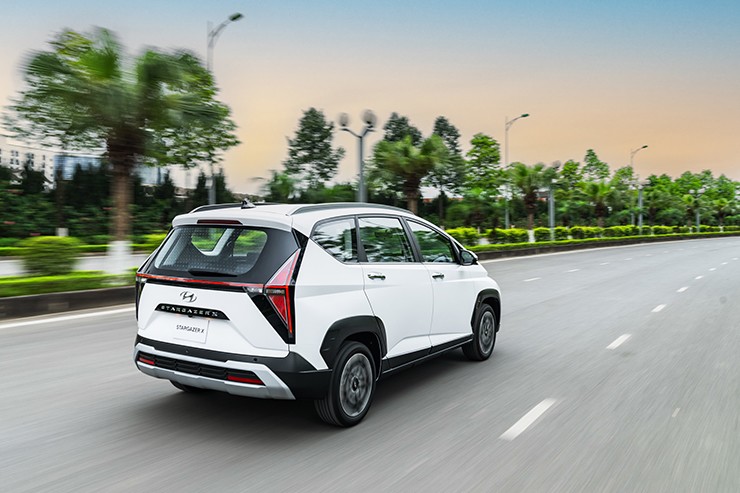 Giá xe Hyundai Stargazer lăn bánh kèm ưu đãi tháng 9/2025 - 17