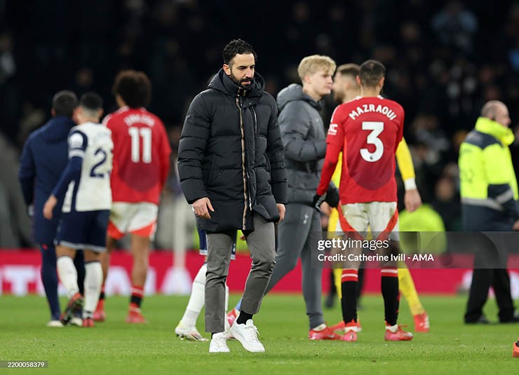 Theo Phil Jones, không phải cầu thủ nào cũng hết lòng với Amorim