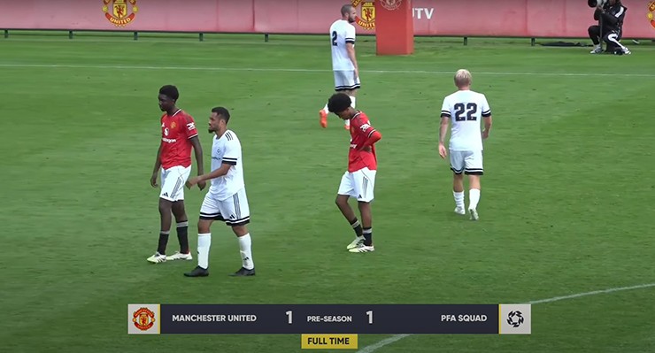 U21 Man Utd cầm hòa PFA XI
