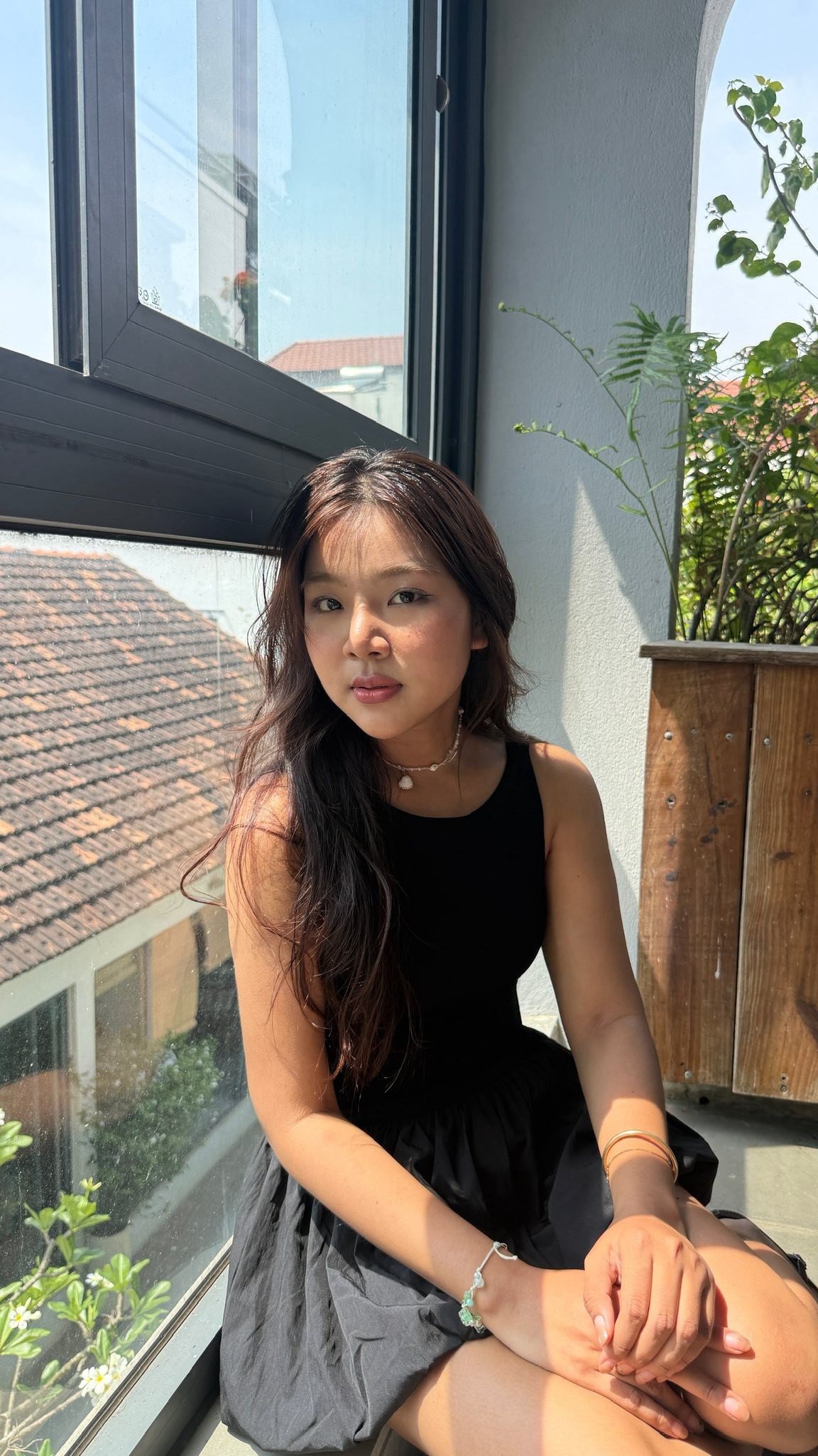 An Thư gây bất ngờ khi có "quá nhiều thân phận".