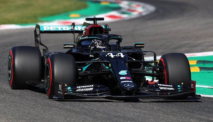 Hamilton thiết lập vòng phân hạng có tốc độ nhanh nhất mọi thời đại ở Monza