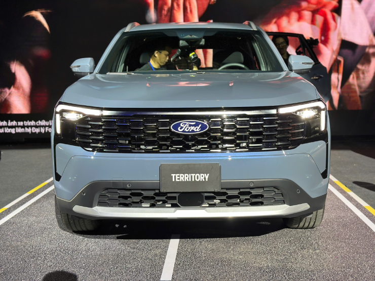 Ford Territory: SUV Mỹ biến hoá thành tác phẩm nghệ thuật đường phố Việt - 4