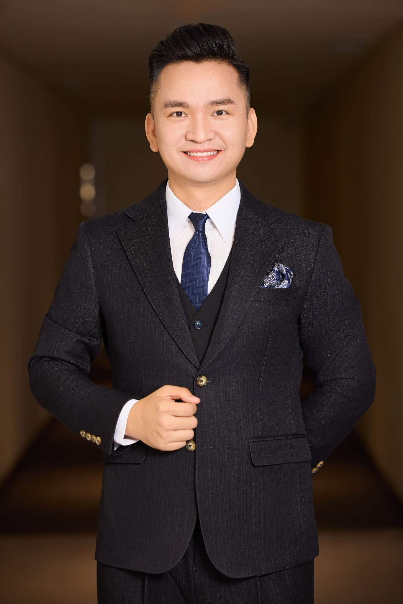MC Hạnh Phúc cho biết giữa anh và MC Hồng Nhung có quy tắc ngầm trước khi lên sóng trực tiếp sự kiện A80.