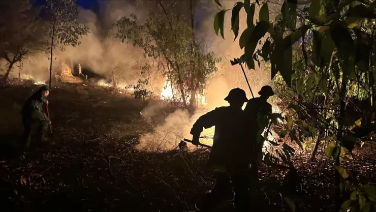 Trong lúc chữa cháy rừng, lực lượng chức năng phát hiện một người đàn ông tử vong.