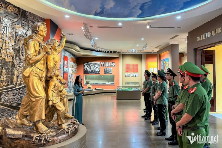 &#39;Địa ngục trần gian&#39; giữa lòng phố cổ Hội An, nay là điểm đến hút khách - 19