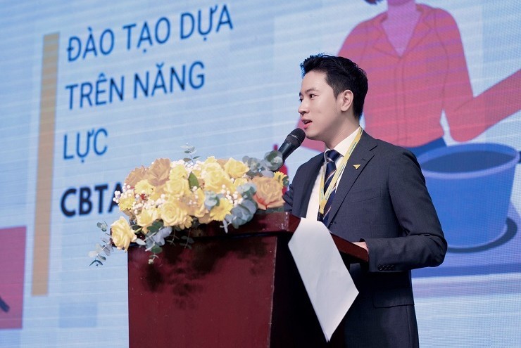 “Cơ trưởng đẹp trai nhất Việt Nam” làm Giám đốc hãng hàng không nghìn tỷ khi mới 34 tuổi