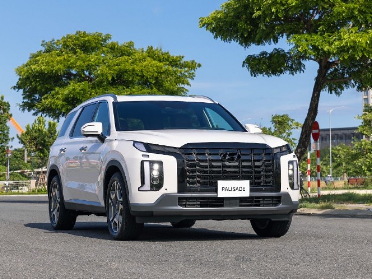 Hyundai Palisade giảm giá lên đến 200 triệu đồng trong tháng này