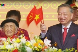Tin tức trong ngày - Chia sẻ của Mẹ Việt Nam Anh hùng ngồi cạnh Tổng Bí thư Tô Lâm trong lễ diễu binh