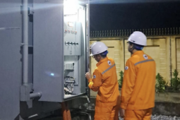 Thị trường - Tiêu dùng - Dân kêu tiền điện tháng 8 tăng cao dù trời mát mẻ, Điện lực miền Bắc lên tiếng