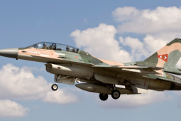 Thế giới - Tiêm kích F-16 Venezuela 'áp sát tàu chiến Mỹ'