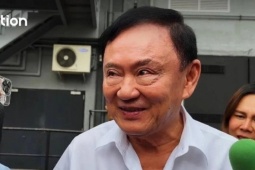 Ông Thaksin lên tiếng chuyện đi Dubai, hứa quay về trình diện toà