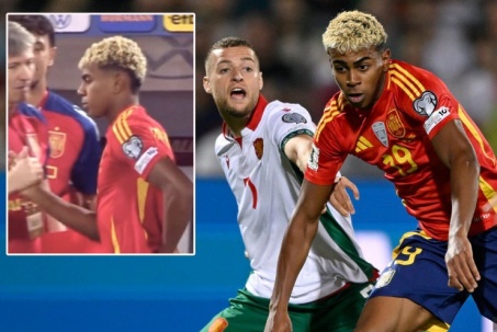 Yamal nhăn nhó rời sân khiến ĐT Tây Ban Nha và Barcelona "tái mặt"