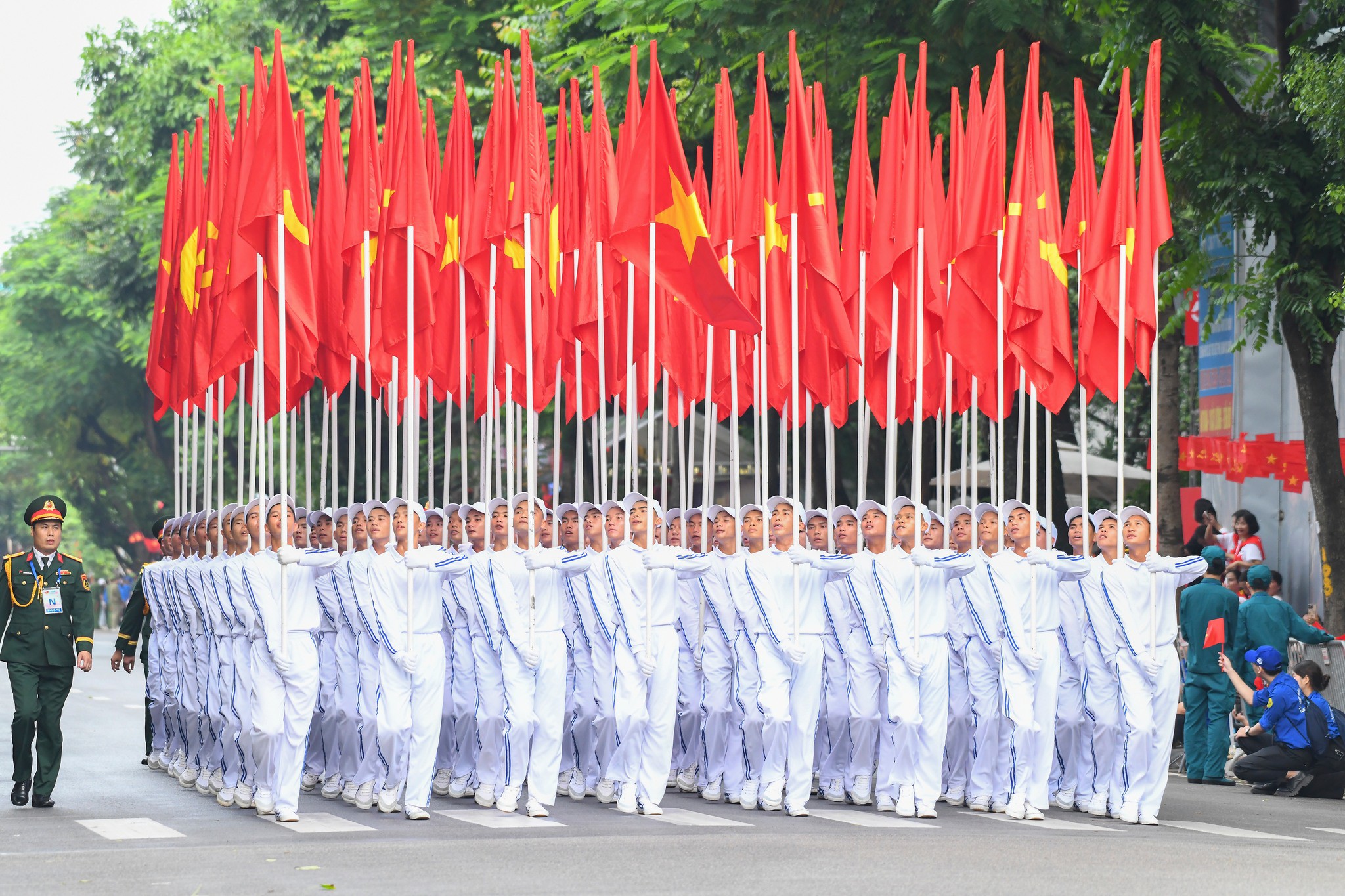 Khối Hồng kỳ.