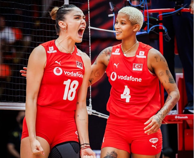 Melissa Vargas (số 4) trận này có 21 điểm, người đẹp Gunes (số 18) có 7 điểm