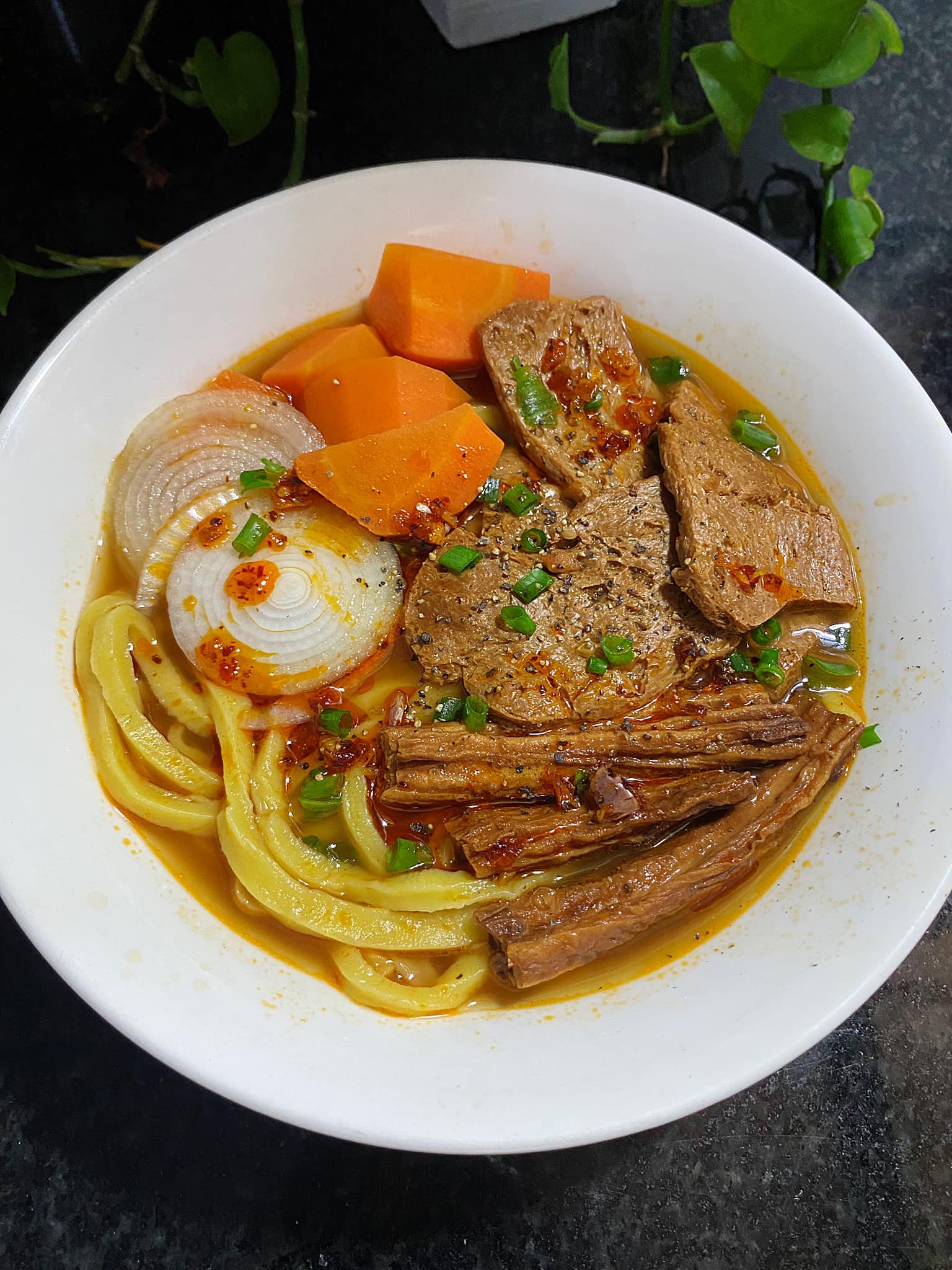 Mì bò Đài Loan chay