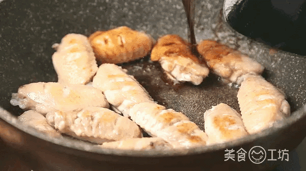 Cánh gà làm cách này vừa đơn giản lại tốn cơm - 10