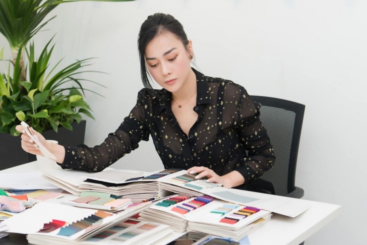 Phương Oanh diện áo tự thiết kế ba năm trước lên phim - 4